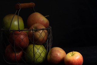 Still LIfe with Apples